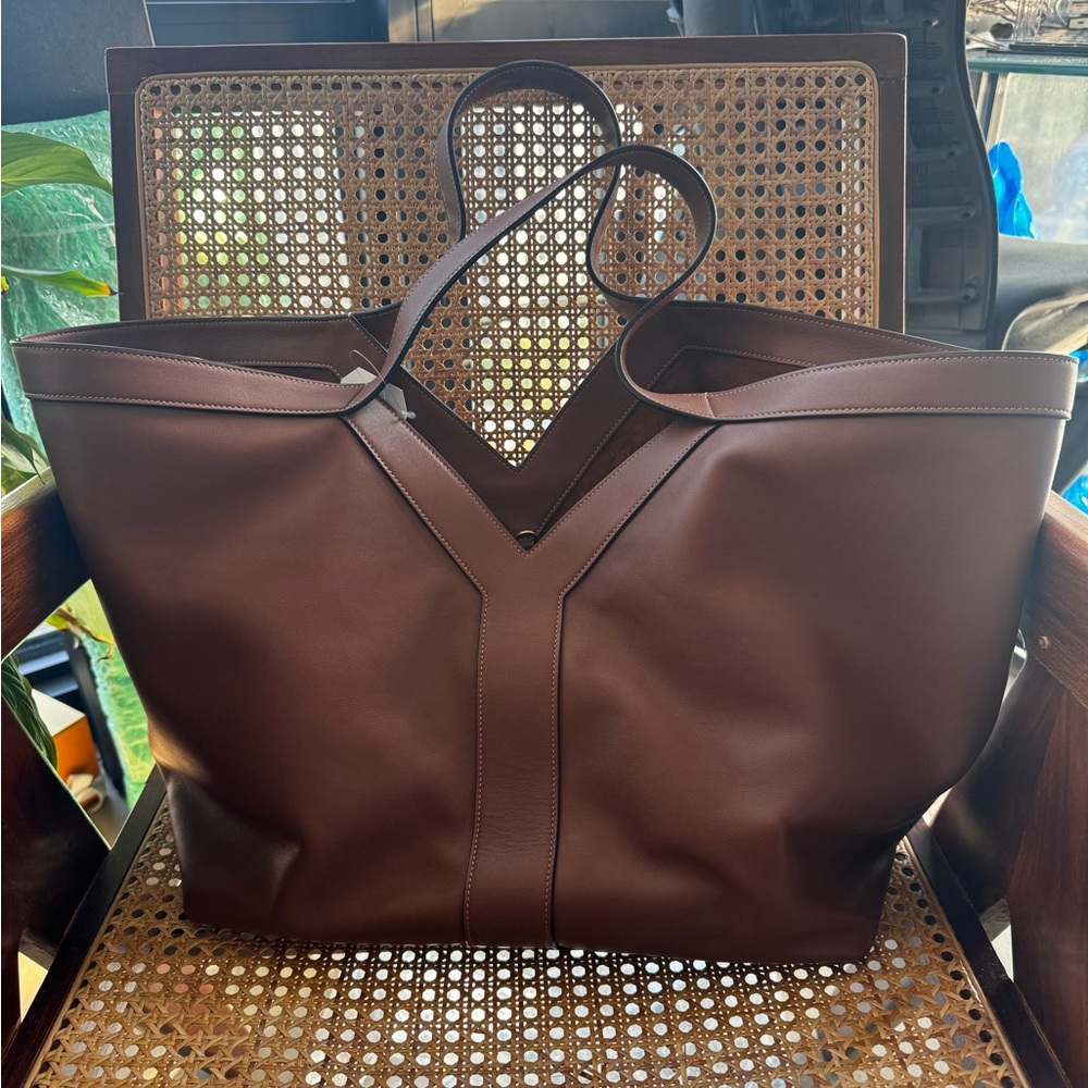 Saint Laurent Y Large Leather Tote – Brown